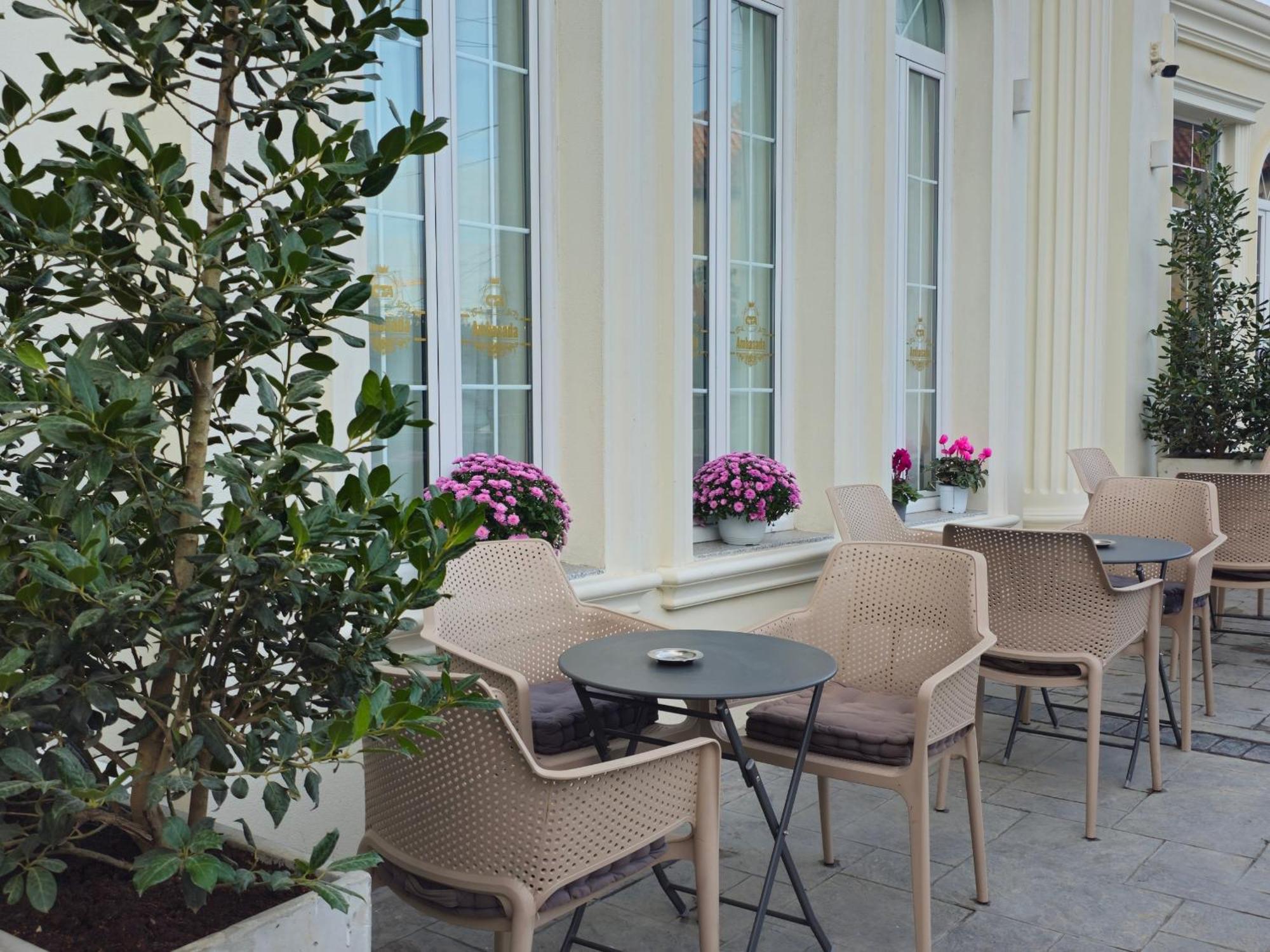 Hotel Ambasada Qta Patza-Kuqani Zewnętrze zdjęcie